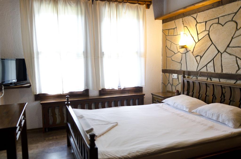 Petko Takov'S House Hotel Smolyan Room photo