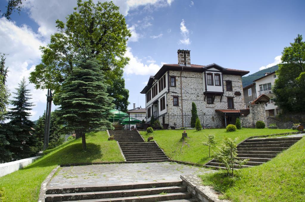 Petko Takov'S House Hotel Smolyan Exterior photo